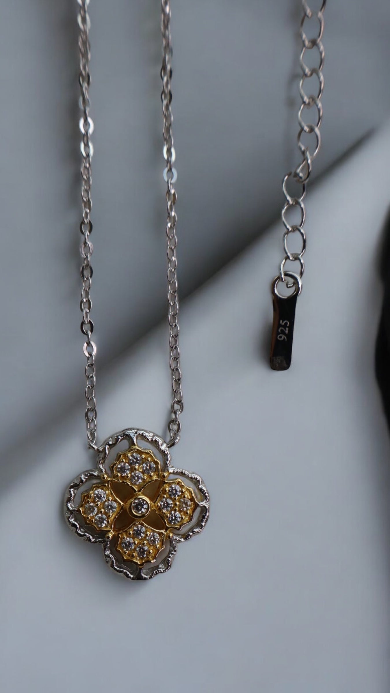 925 St. Silver Floral Necklace