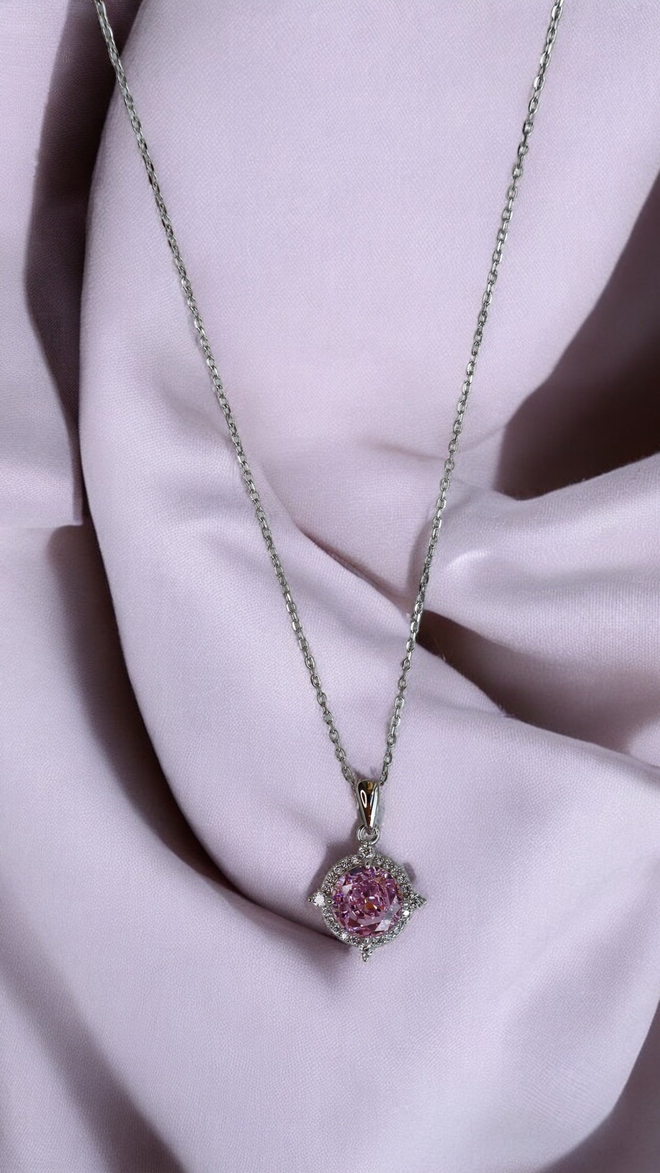 ICE CUT Pinky Necklace