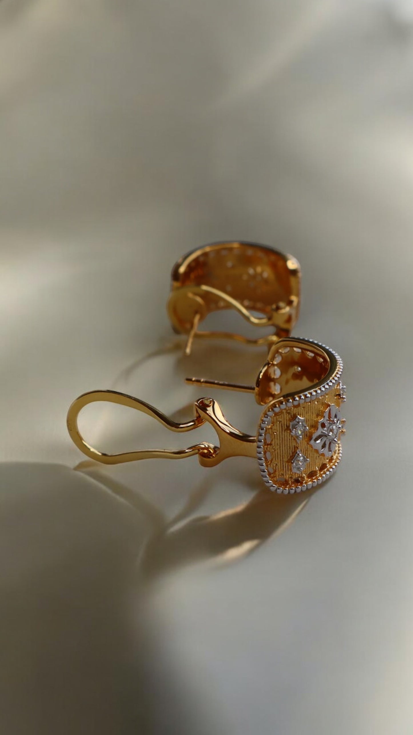 14K GOLD Plated Gold Flower Earring